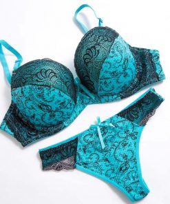 Alternative view of Underwire bra and matching thong set with lace